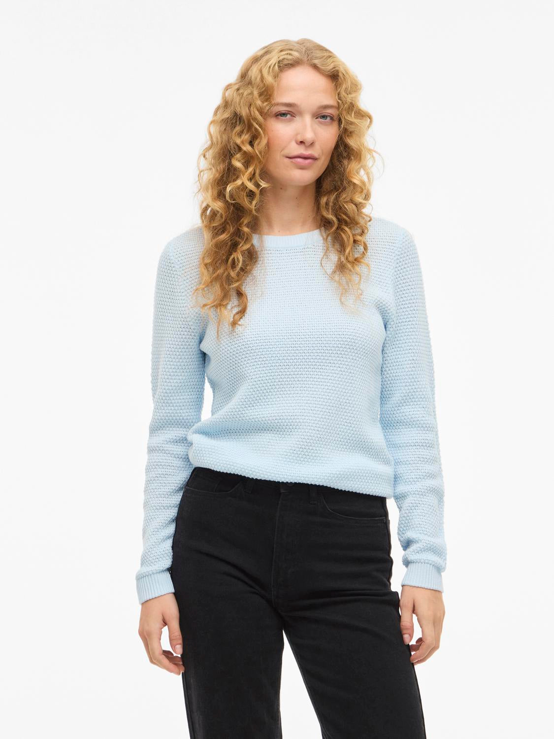 model_shot-front