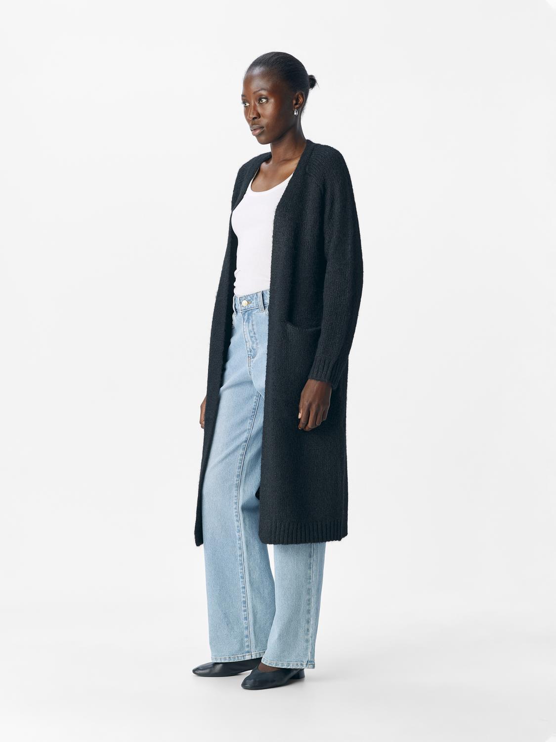 model_shot-front