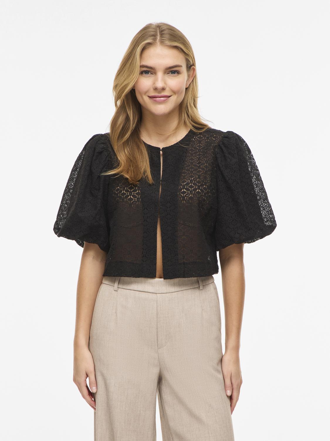 model_shot-front