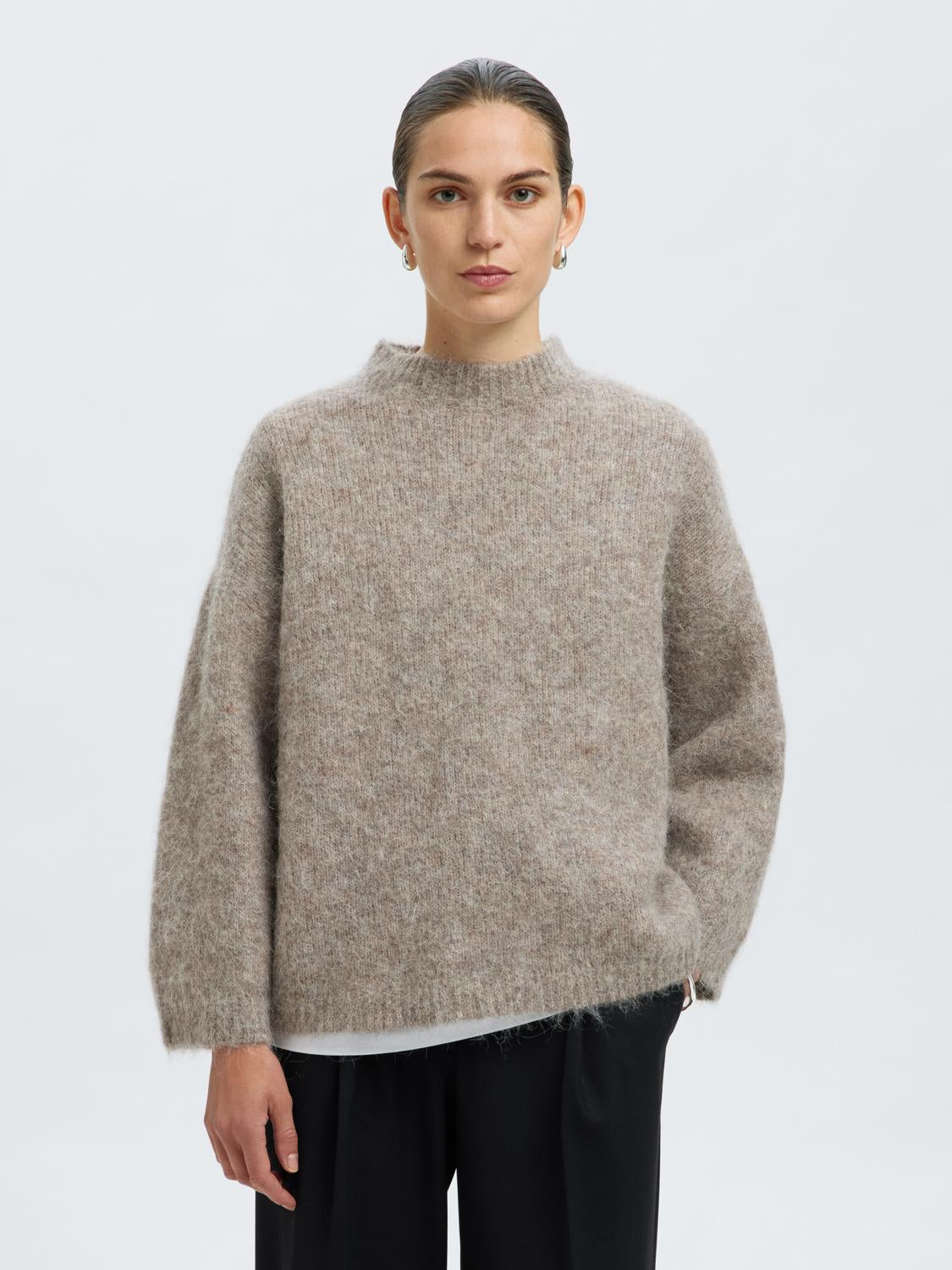 model_shot-front