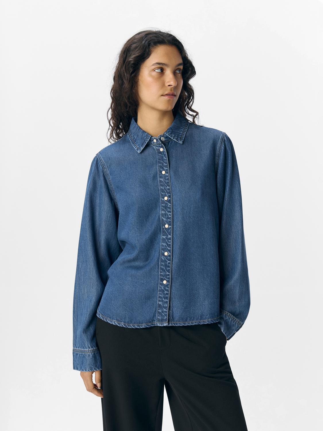 model_shot-front