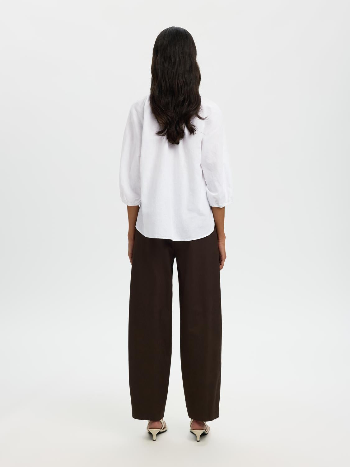 model_shot-back