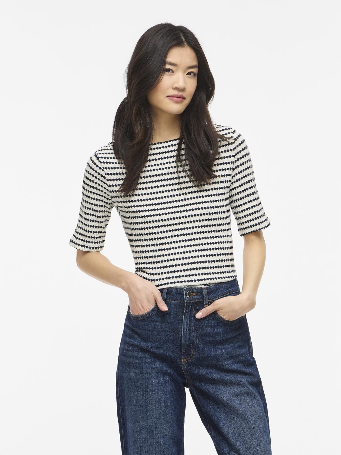 model_shot-front
